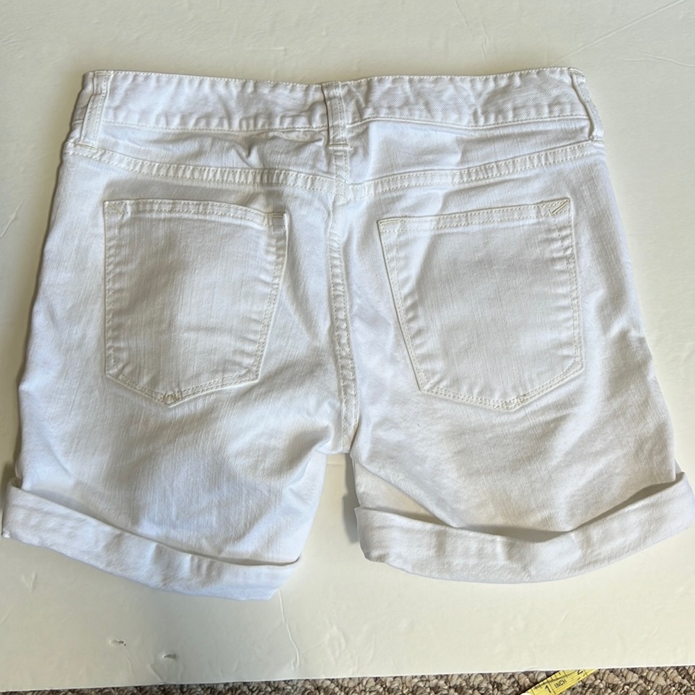 Gap stretch denim cuffed shorts Size 26R - Picture 2 of 4